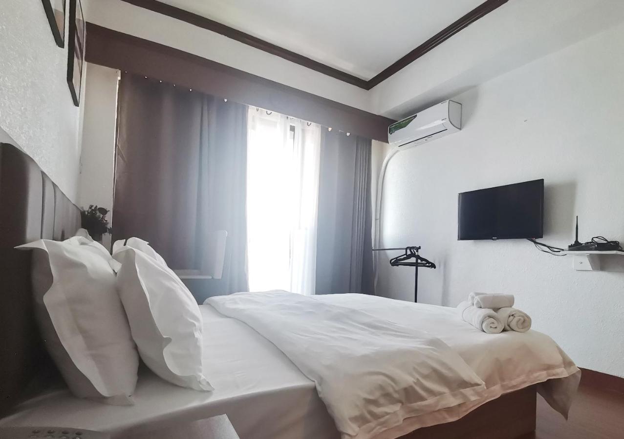 Passion Makati Aparthotel Makati City Екстериор снимка